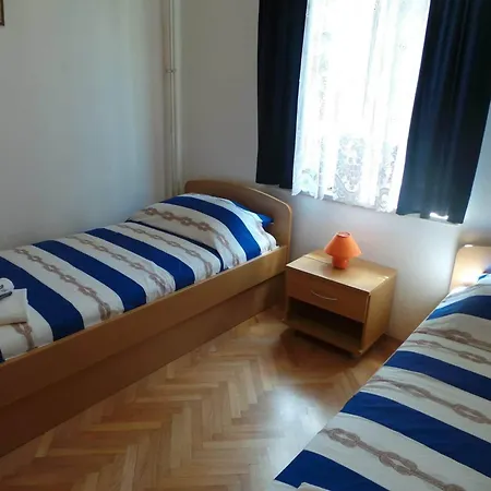 Apartman With Parking Space - 22715