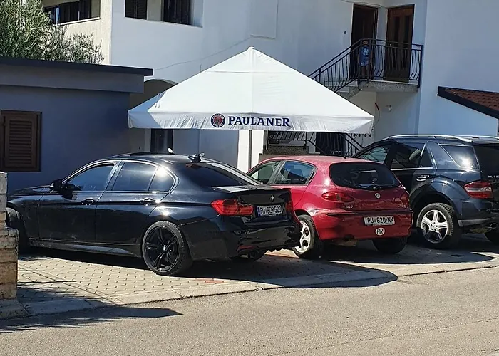 With Parking Space - 22715 Lägenhet Poreč