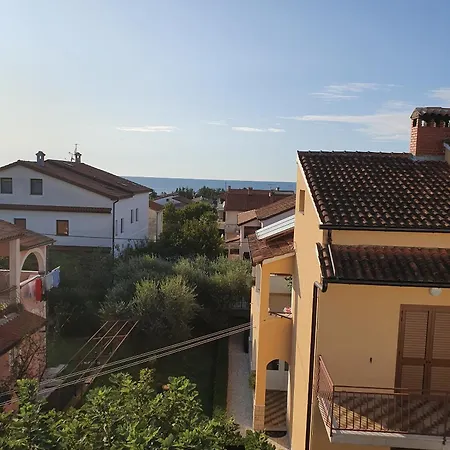 With Parking Space - 22715 Porec