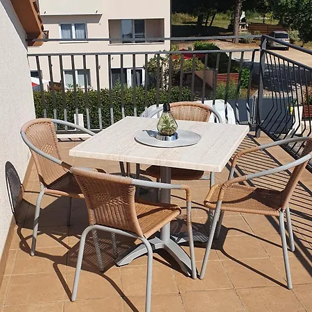 With Parking Space - 22715 Porec